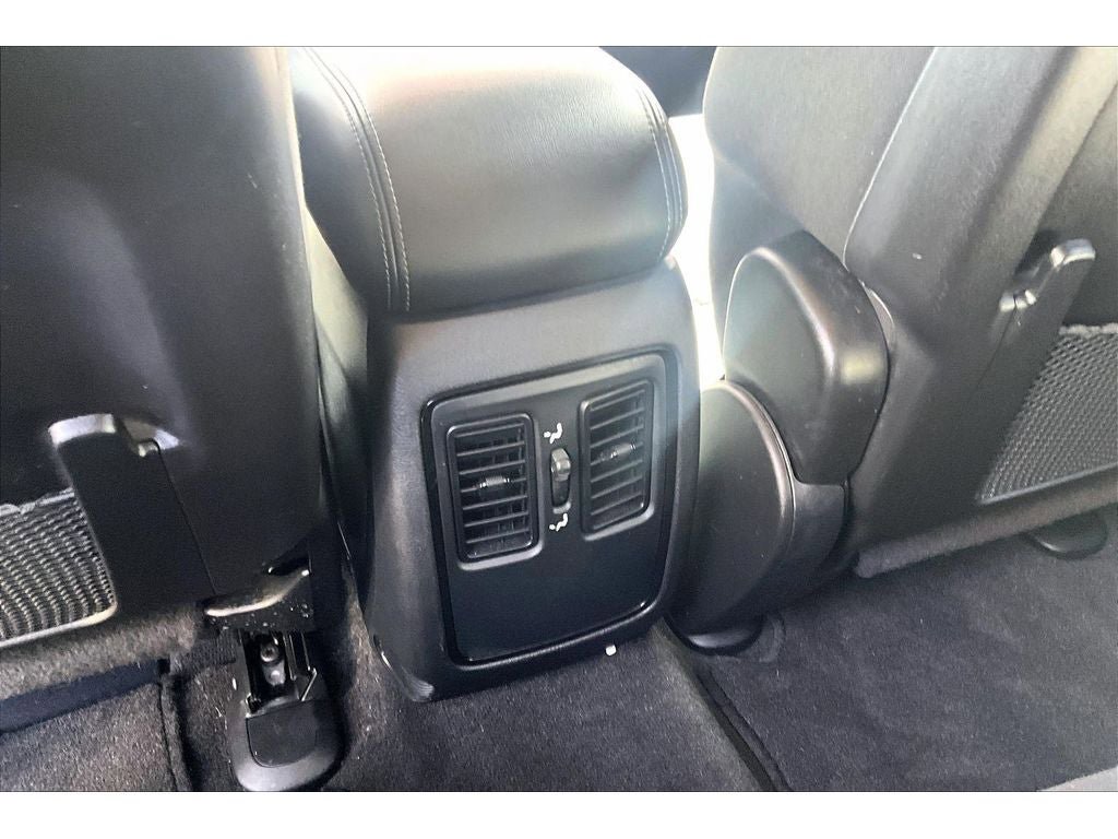 Used 2022 Dodge Durango SXT w/ Trailer Tow Group IV AWD/4WD image 26