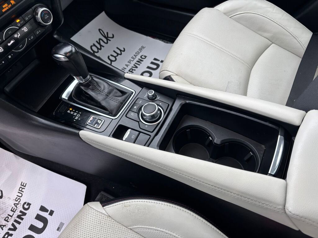 Used 2017 MAZDA MAZDA3 Grand Touring image 16