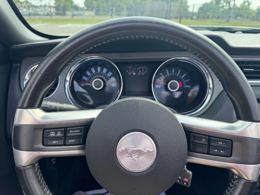 Used 2013 Ford Mustang Convertible RWD image 16