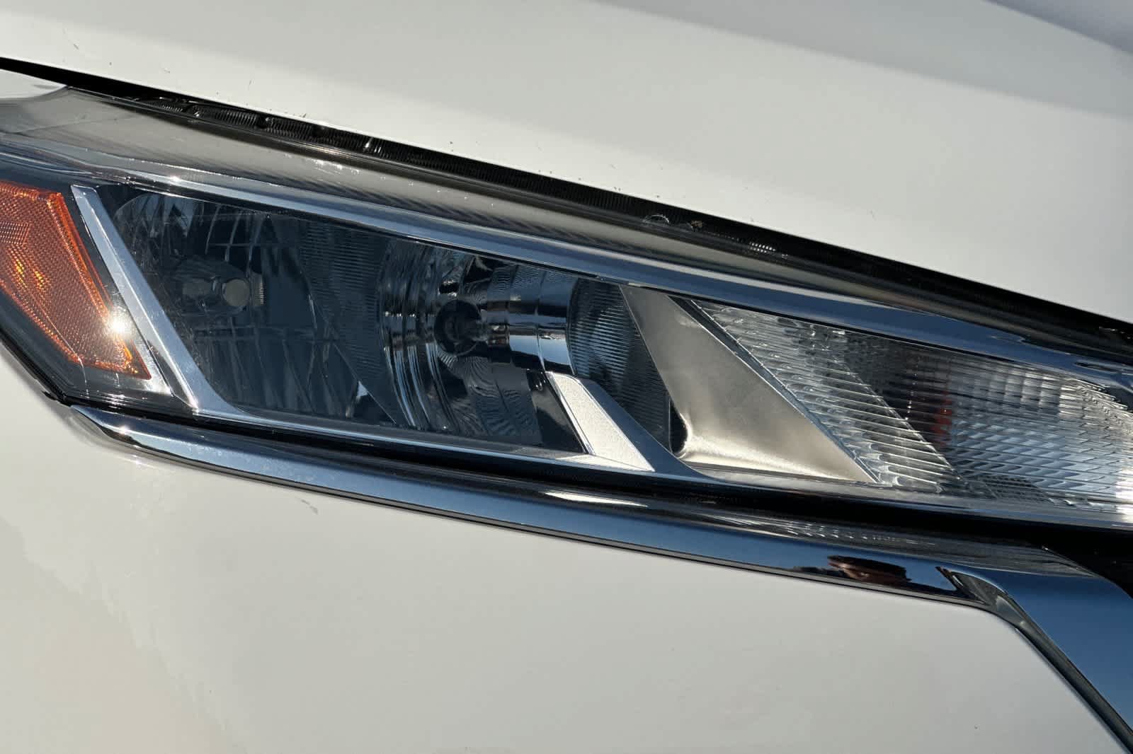 Certified 2025 Nissan Kicks Play S FWD image 32