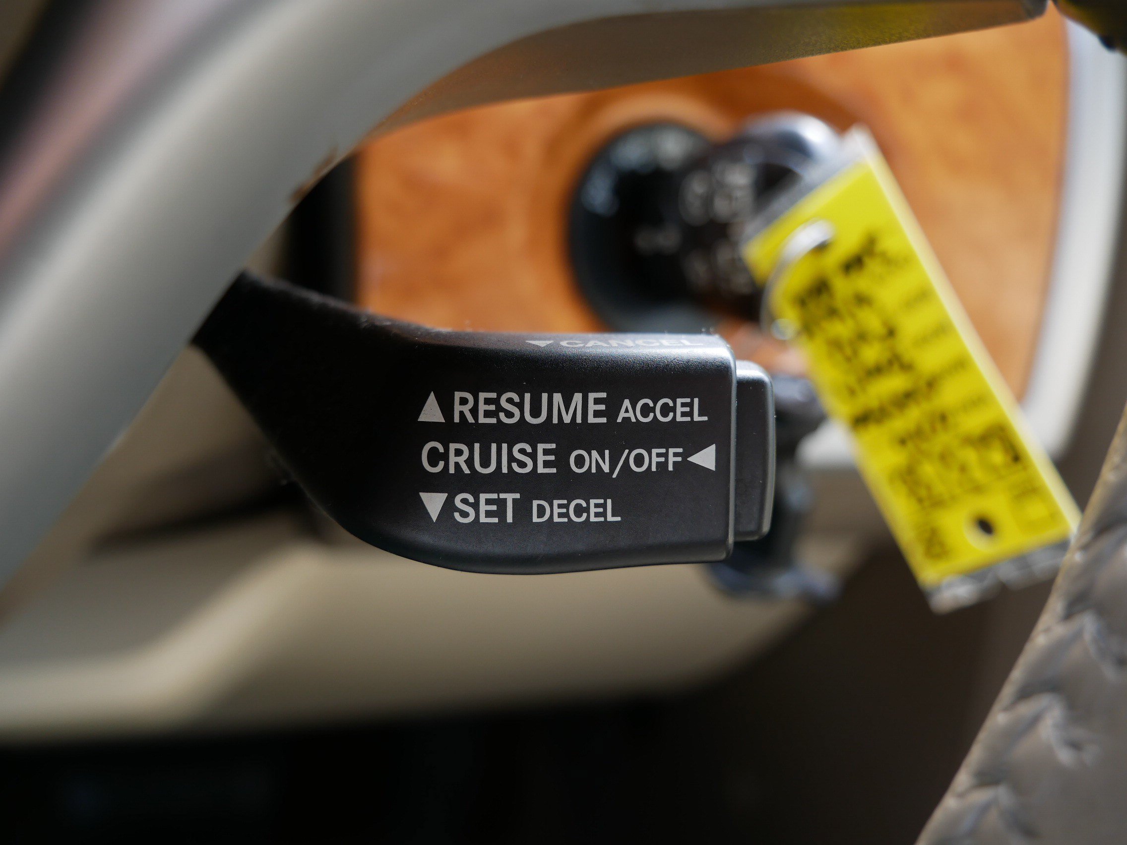 Used 2010 Chrysler Town & Country Limited FWD image 30