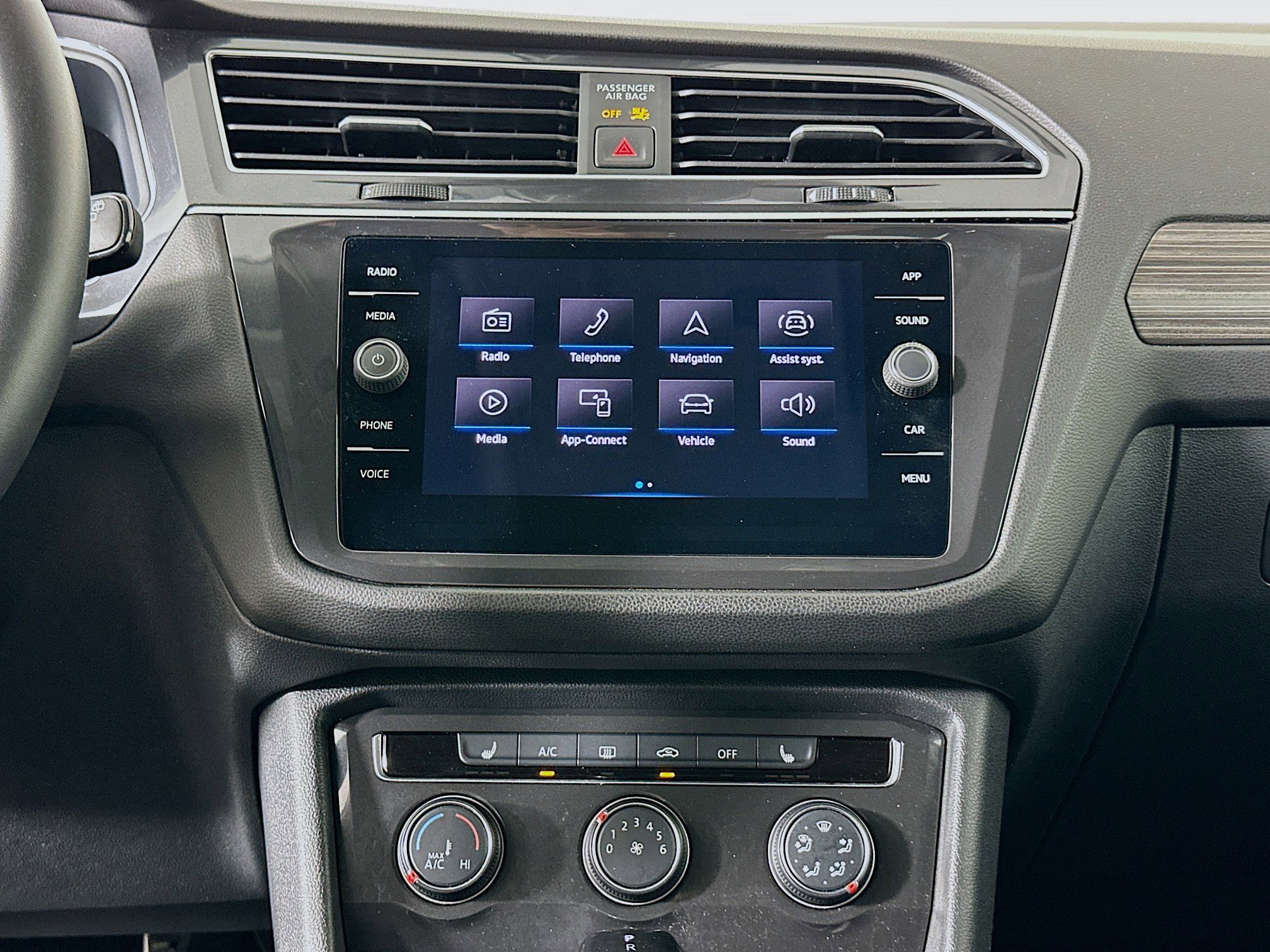 Used 2024 Volkswagen Tiguan Wolfsburg Edition image 23