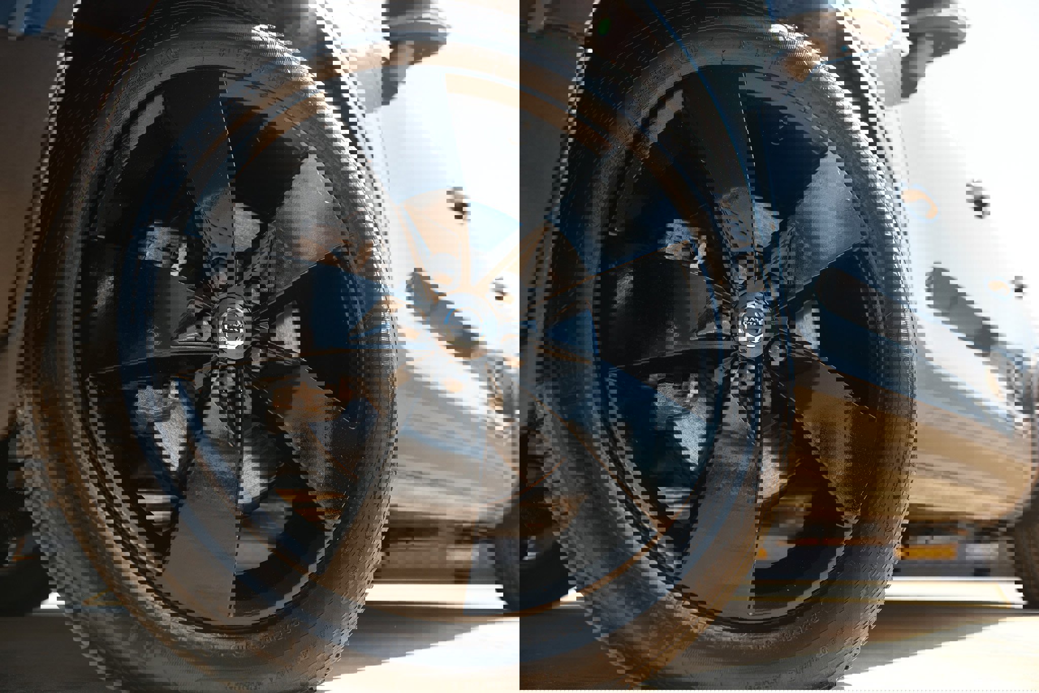 Used 2021 Volvo XC40 T4 Momentum w/ Protection Package Premier image 53