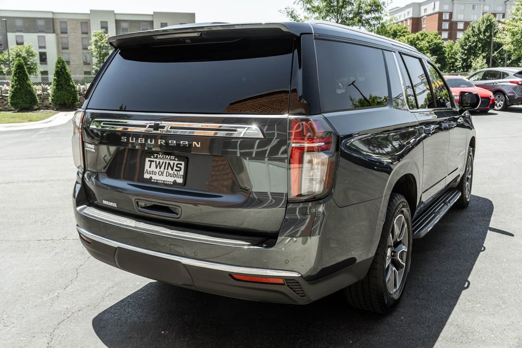 Used 2021 Chevrolet Suburban LS AWD/4WD image 32