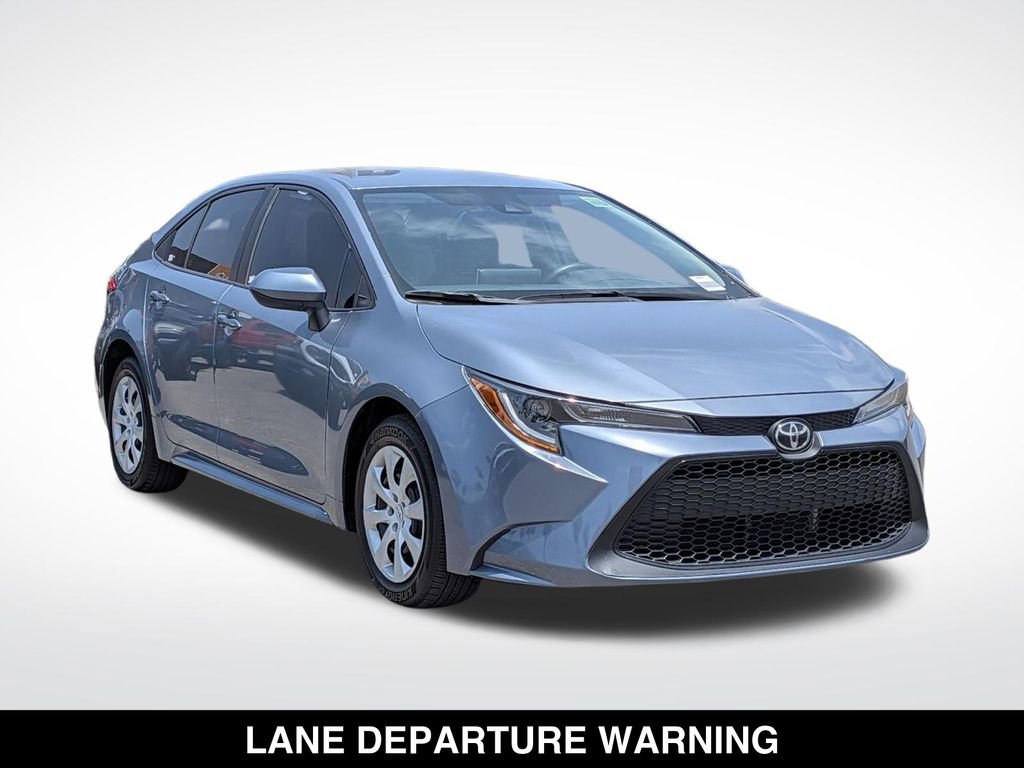 Used 2021 Toyota Corolla LE FWD image 2