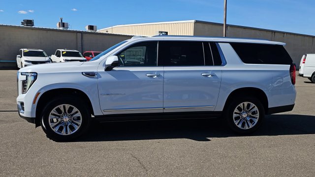 New 2026 GMC Yukon XL Denali w/ Sun & Power Step Package AWD/4WD image 6
