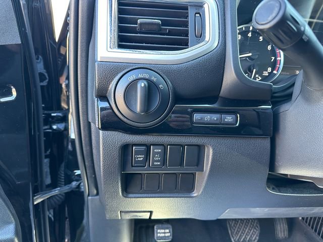 Used 2021 Nissan Titan SV w/ SV Convenience Package image 21