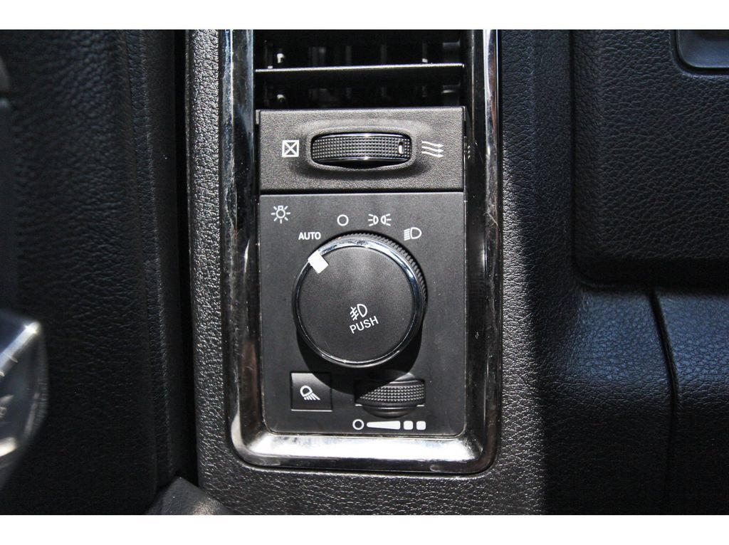 Used 2018 RAM 2500 Laramie w/ Sport Appearance Group AWD/4WD image 19