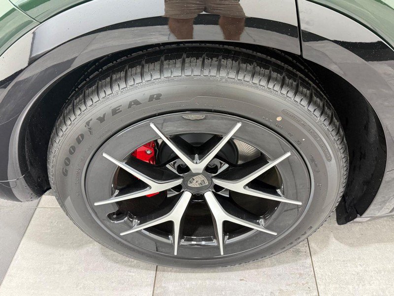 New 2026 Porsche Cayenne Turbo AWD/4WD image 6