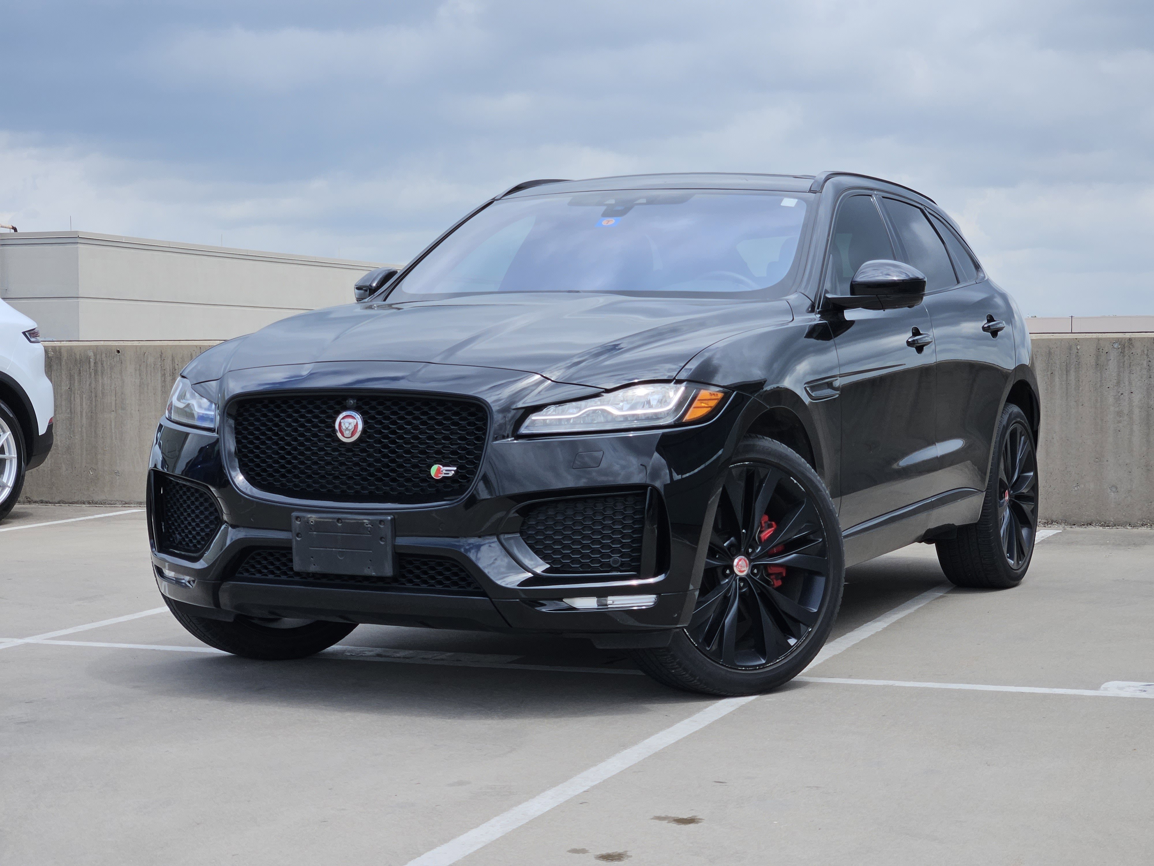 Used 2020 Jaguar F-PACE S image 1