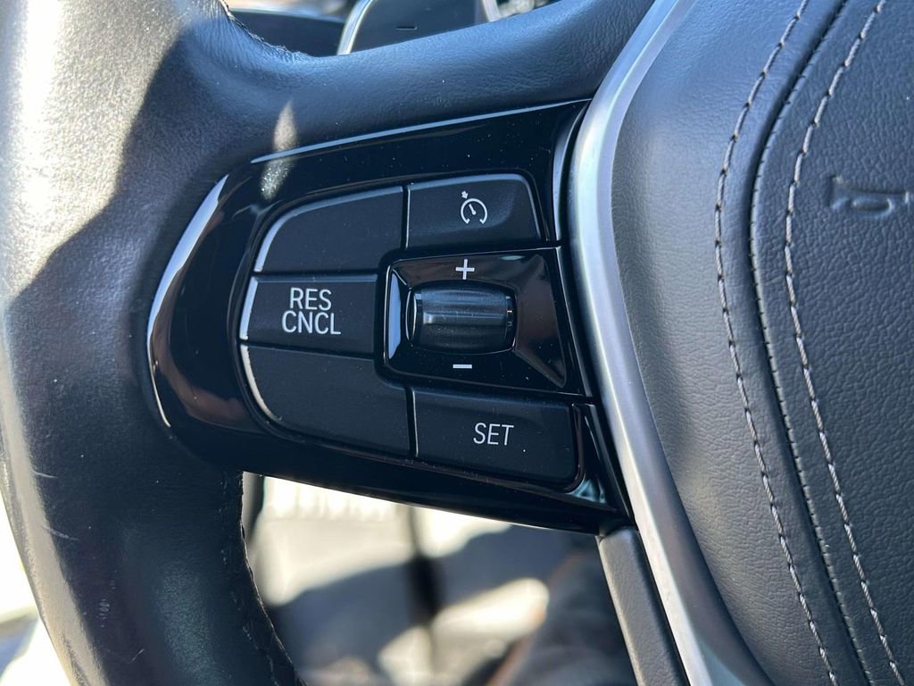 Used 2018 BMW 530i w/ Premium Package image 22