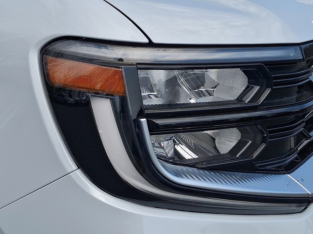 Used 2025 Ford Expedition Platinum image 9