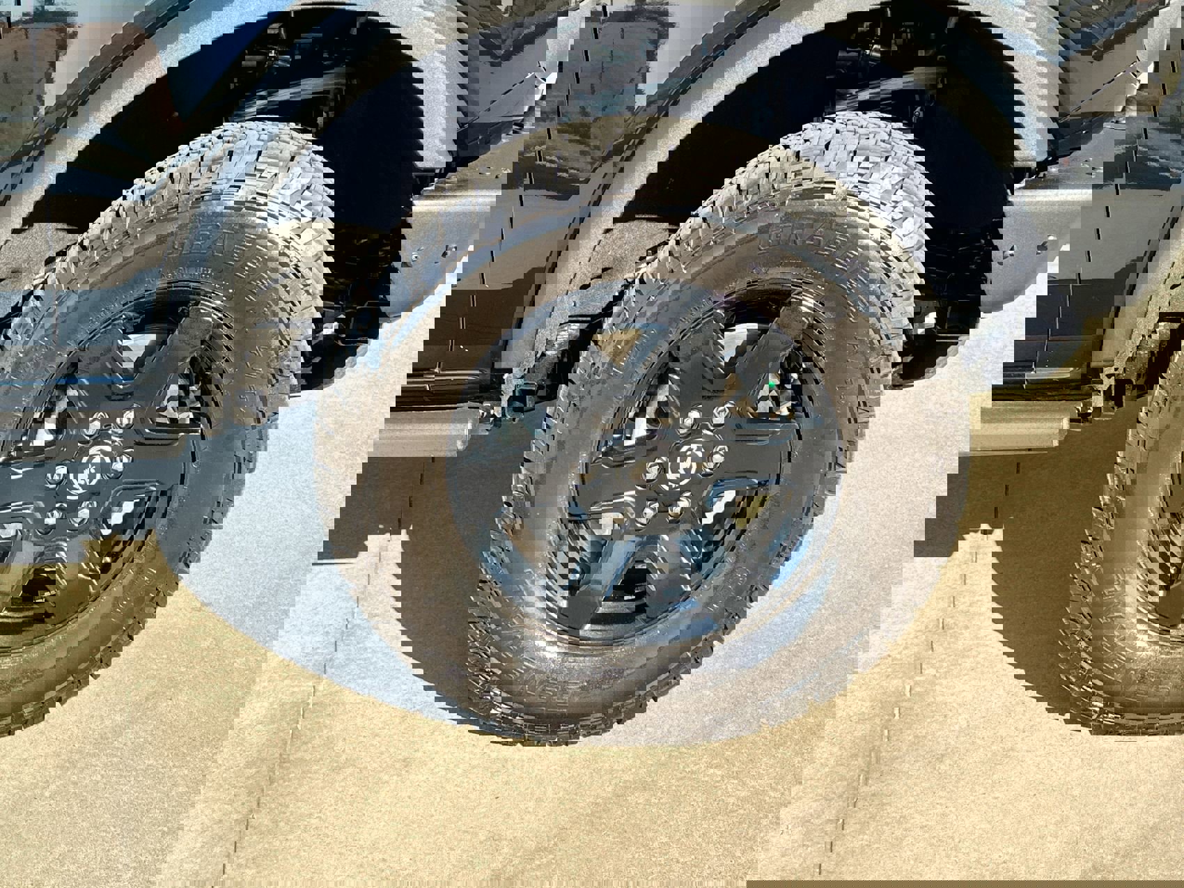 Used 2024 Ford Bronco Black Diamond image 10