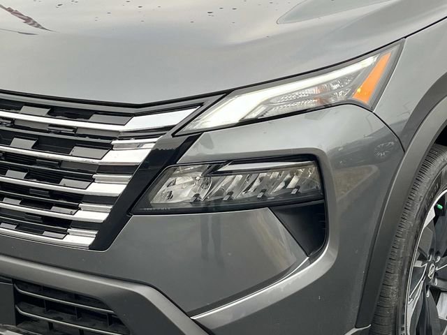 Used 2025 Nissan Rogue SV image 10