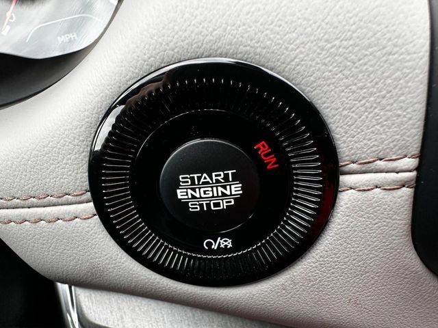 Used 2023 Jeep Compass Limited image 19