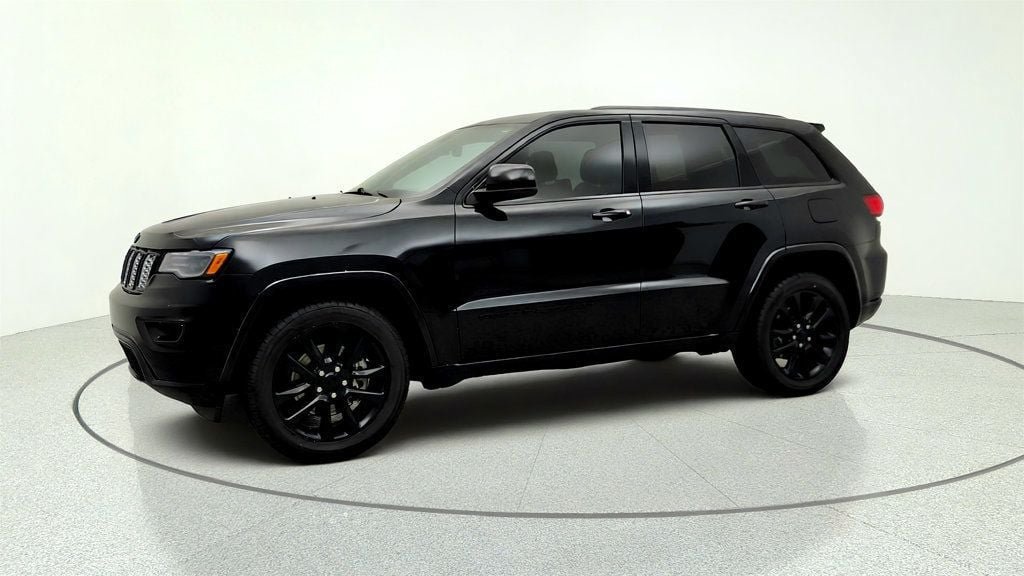 Used 2022 Jeep Grand Cherokee Laredo X RWD image 8