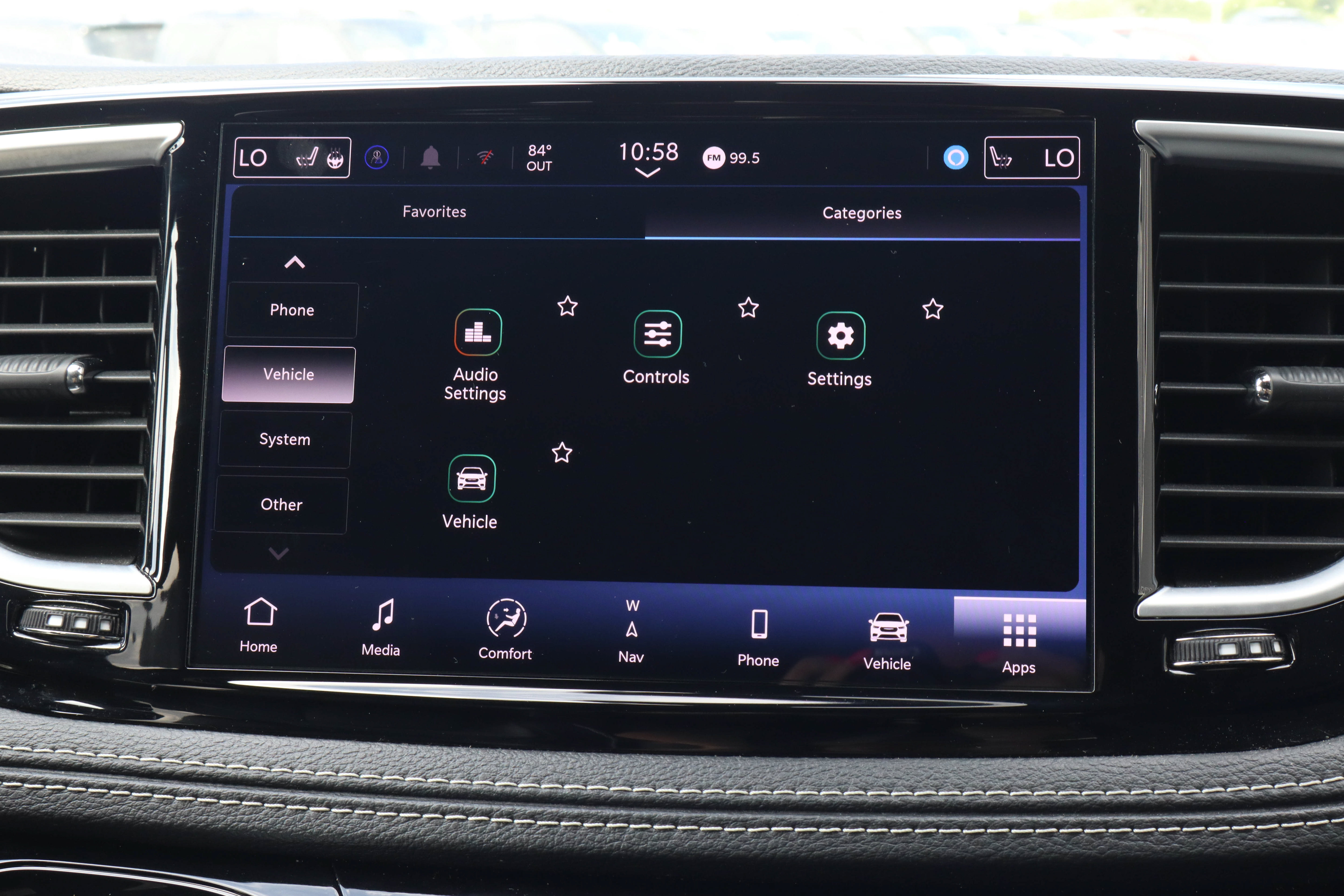 Used 2025 Chrysler Pacifica Limited FWD image 27