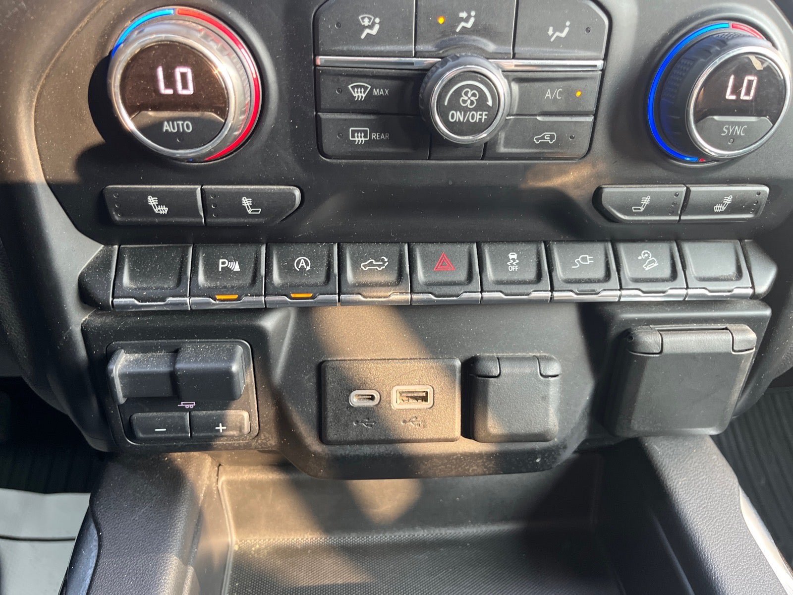 Used 2020 Chevrolet Silverado 1500 RST w/ All-Star Edition AWD/4WD image 31