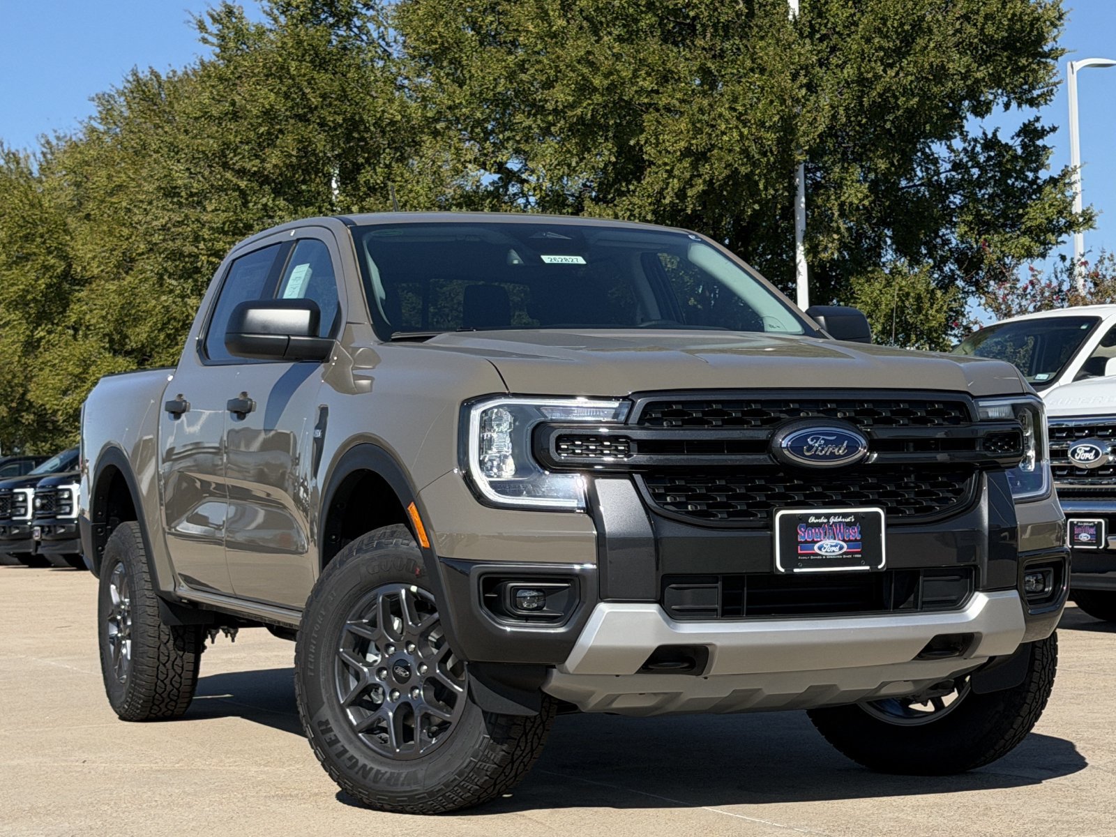 New 2026 Ford Ranger XLT w/ Equipment Group 301A High AWD/4WD image 2