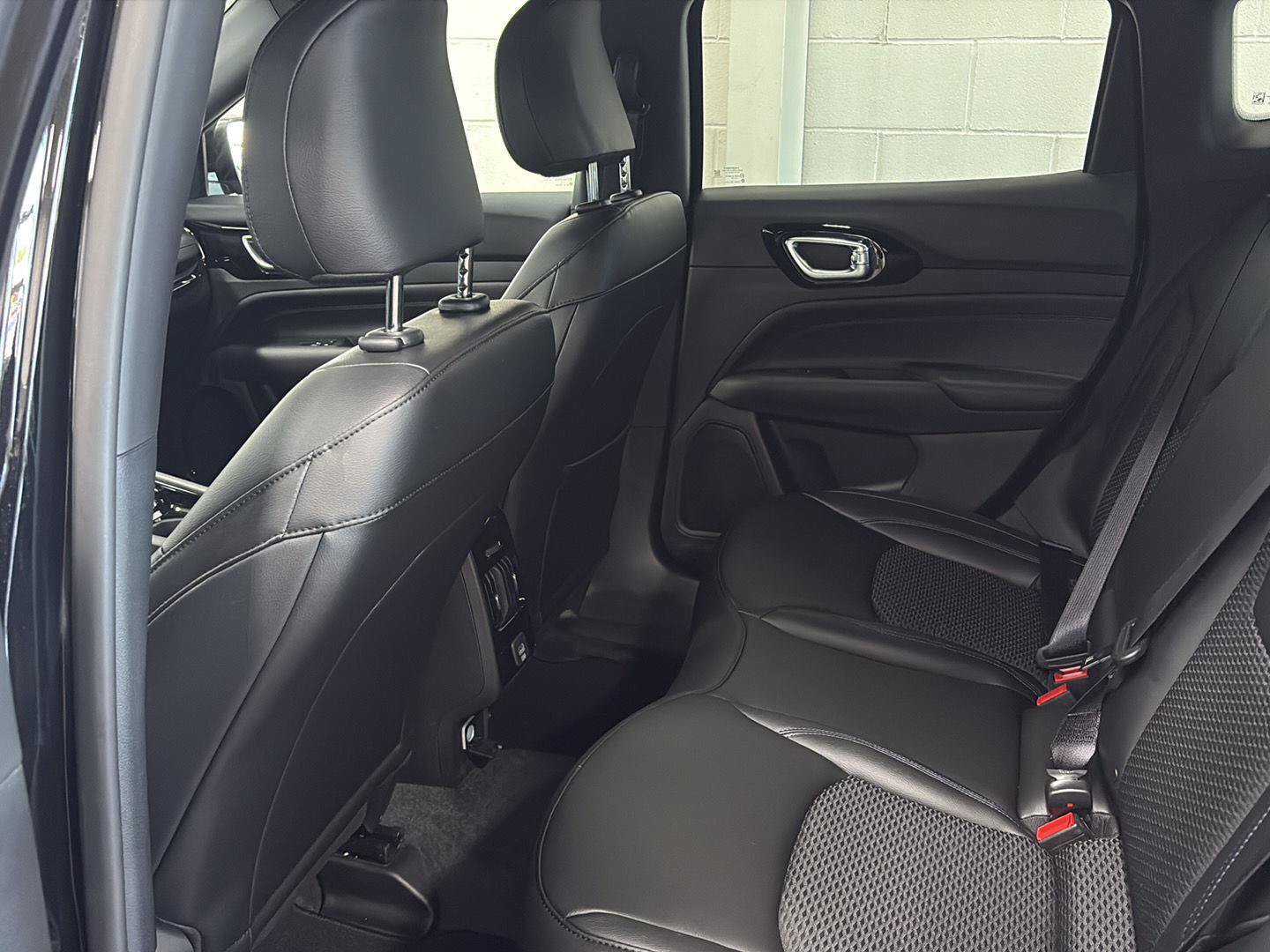New 2026 Jeep Compass Latitude AWD/4WD image 28