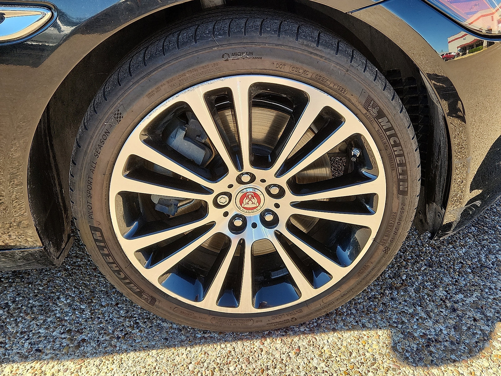 Used 2017 Jaguar XF Prestige RWD image 8
