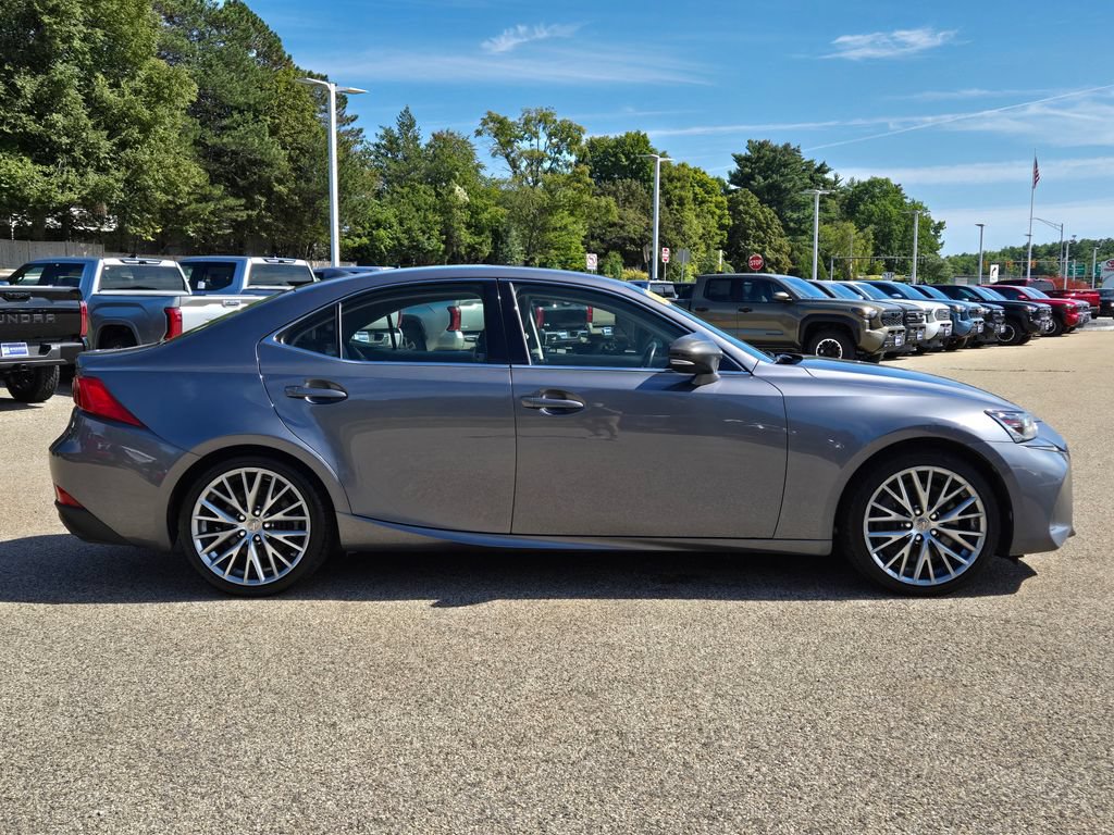 Used 2017 Lexus IS 300 AWD image 7