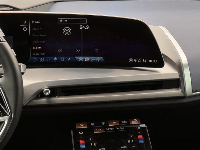 New 2026 Cadillac Vistiq Premium Luxury AWD/4WD image 15