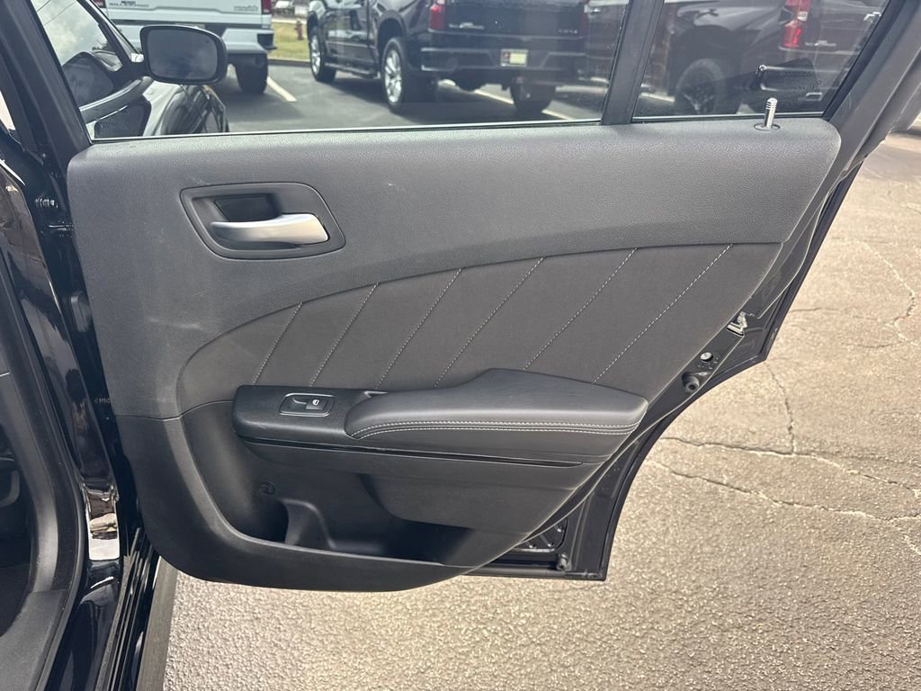Used 2023 Dodge Charger R/T w/ Blacktop Package image 17