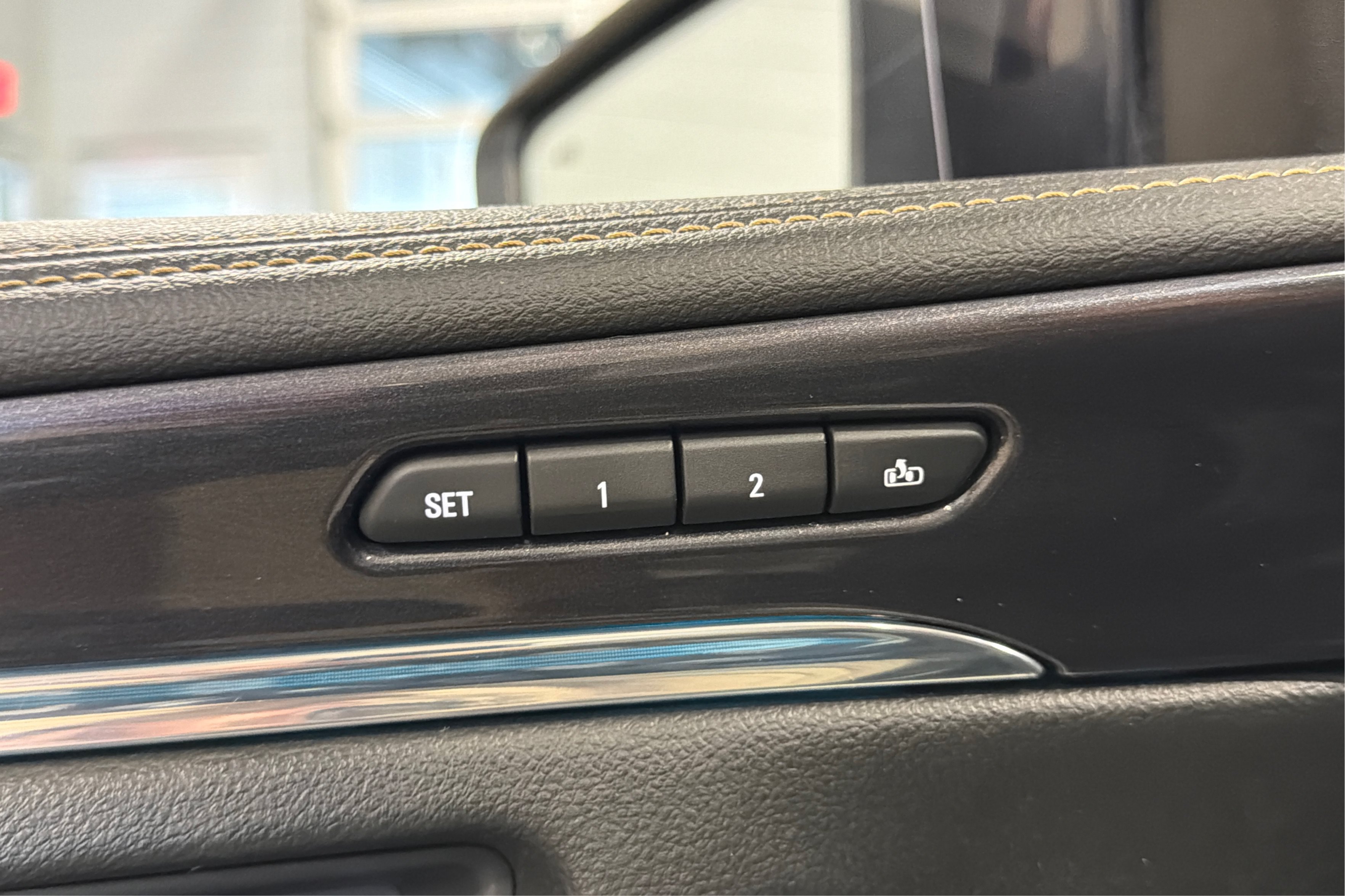 Used 2017 Chevrolet Impala Premier w/ Enhanced Convenience Package FWD image 17