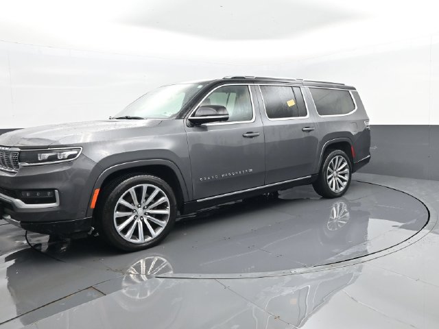 Used 2023 Jeep Grand Wagoneer L Series II AWD/4WD image 2