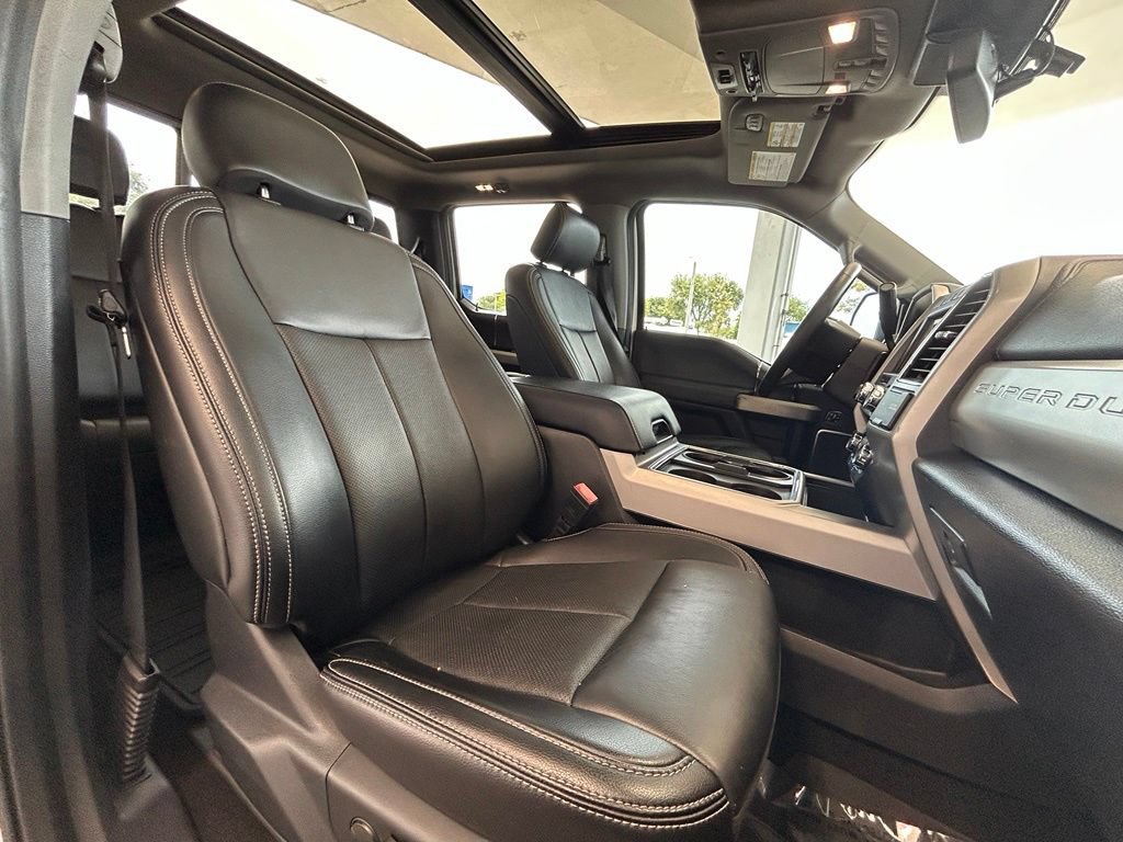 Used 2021 Ford F250 Lariat w/ Lariat Ultimate Package AWD/4WD image 29