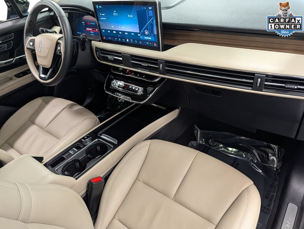Used 2025 Lincoln Corsair Grand Touring AWD/4WD image 32