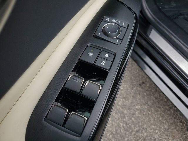 Used 2022 Lexus ES 300h Ultra Luxury image 21