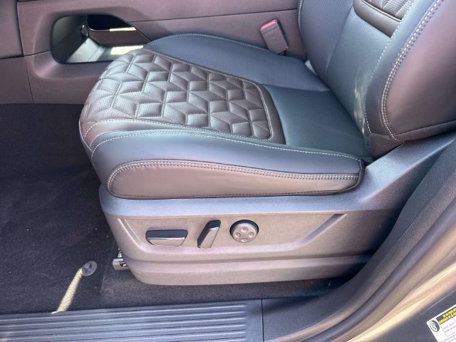 New 2026 Nissan Armada Platinum RWD image 18