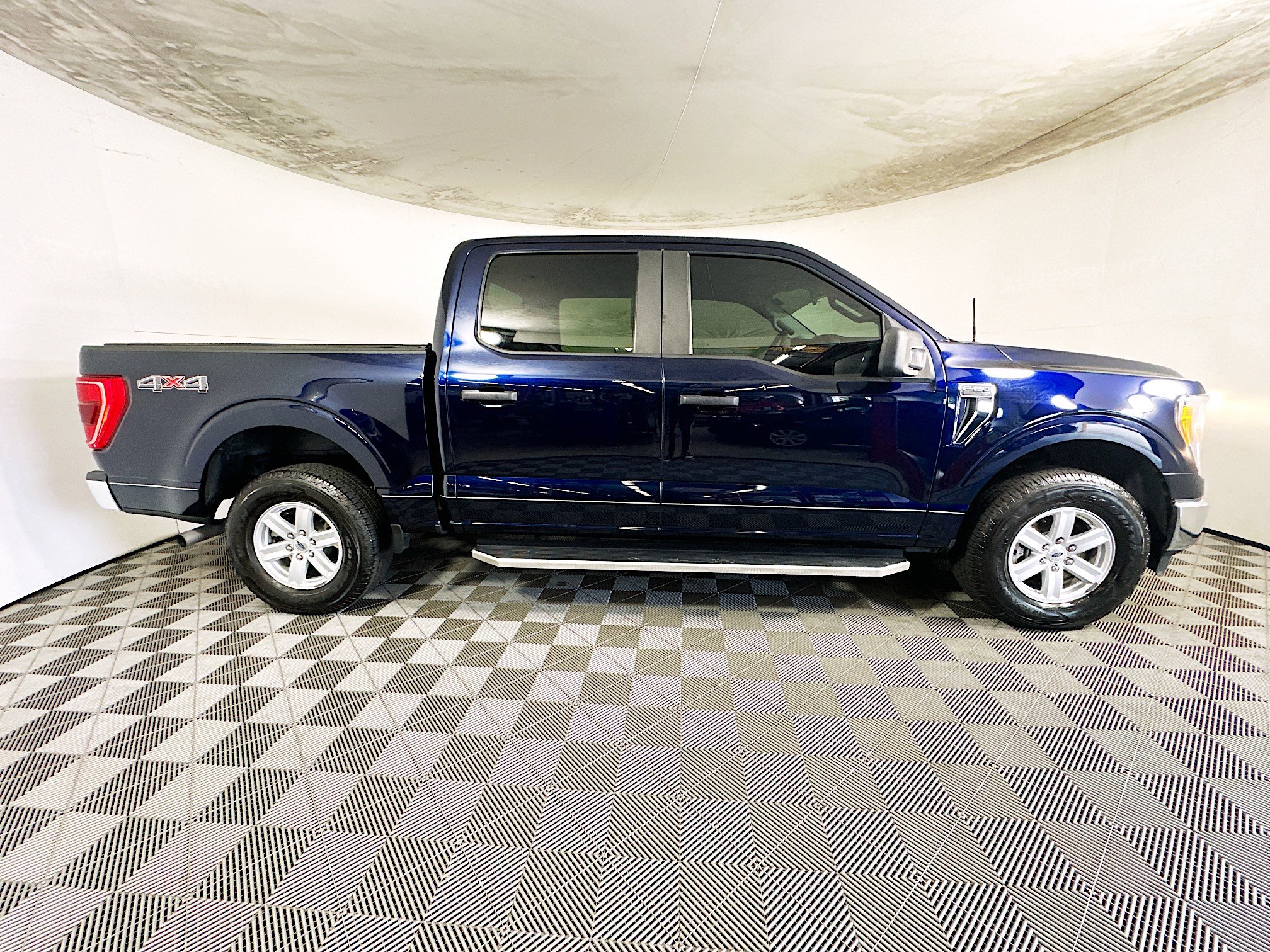 Used 2022 Ford F150 XLT w/ Trailer Tow Package AWD/4WD image 2