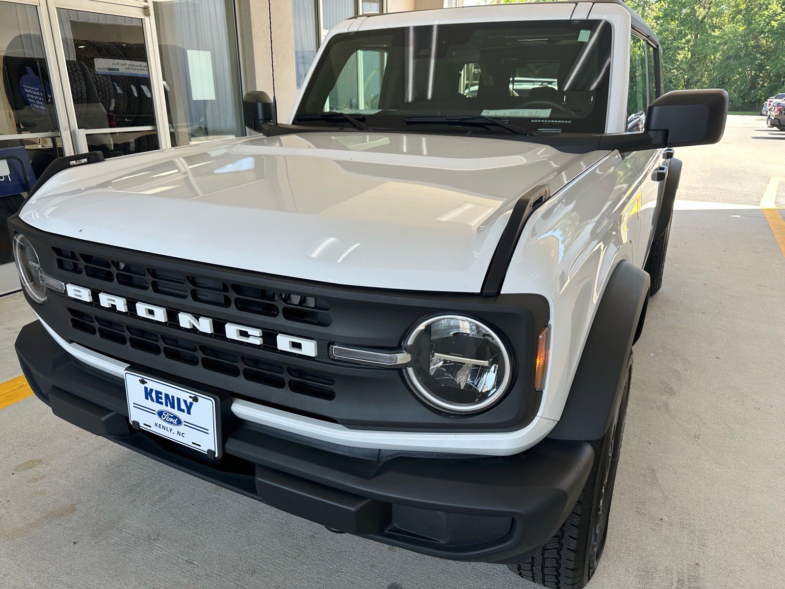 Certified 2025 Ford Bronco Big Bend AWD/4WD image 2