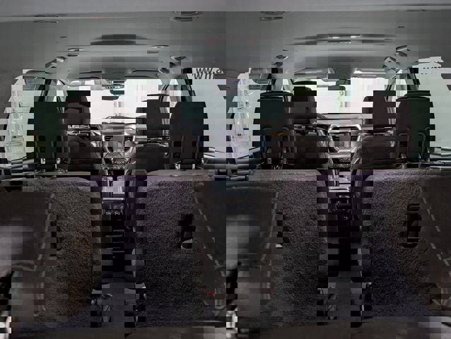 Used 2018 GMC Acadia SLE image 28