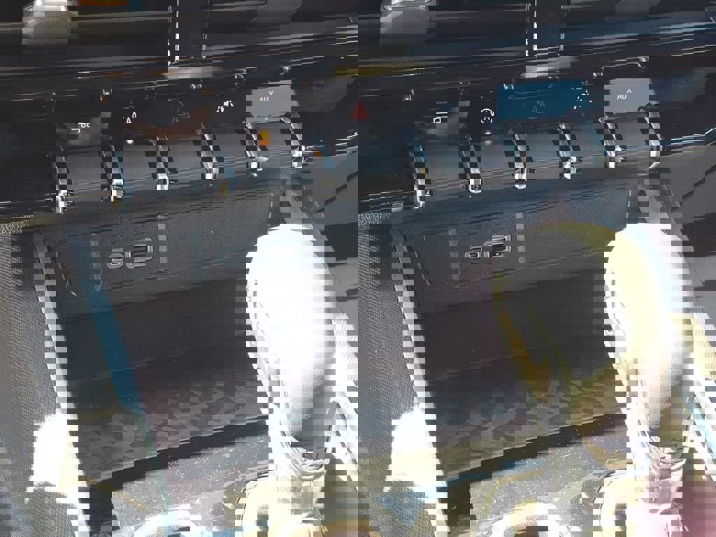 New 2026 Chevrolet Colorado LT image 18