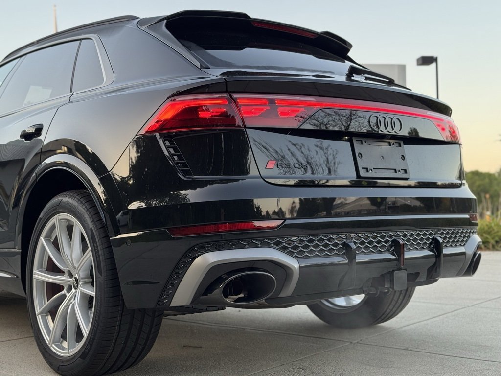 New 2025 Audi RS Q8 performance image 16