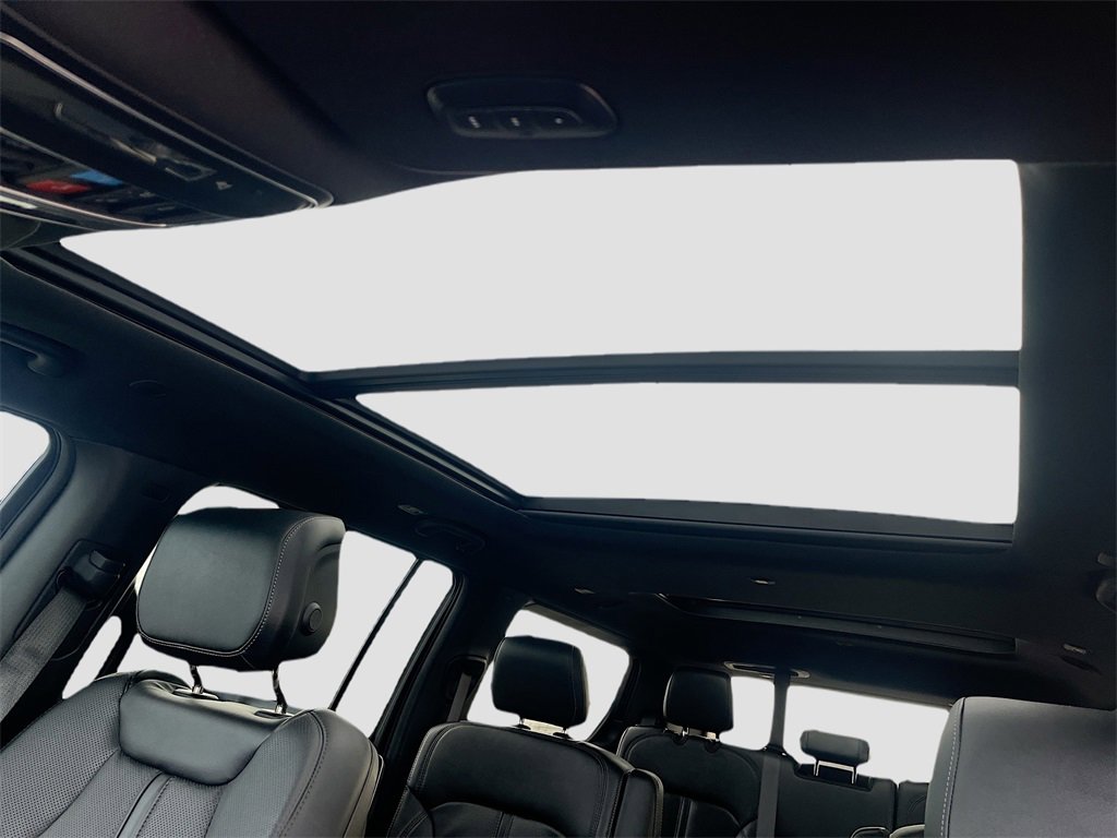 Used 2024 Jeep Wagoneer Series II w/ Premium Group I image 23