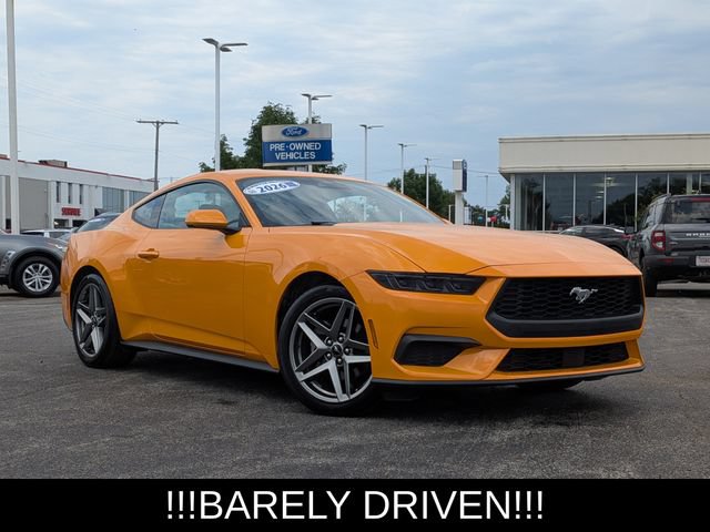 Used 2026 Ford Mustang Coupe RWD image 2