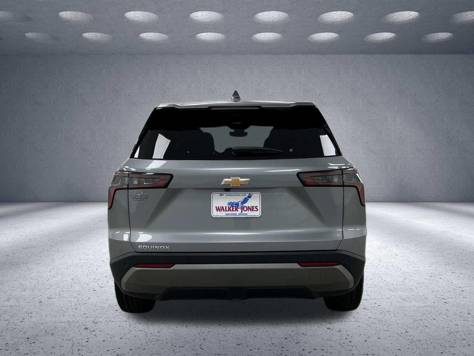 New 2027 Chevrolet Equinox LT w/ Safety and Technology Package FWD image 4