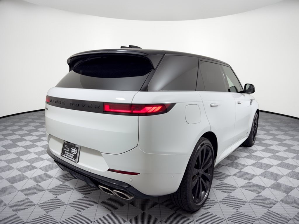 New 2026 Land Rover Range Rover Sport Dynamic SE AWD/4WD image 9