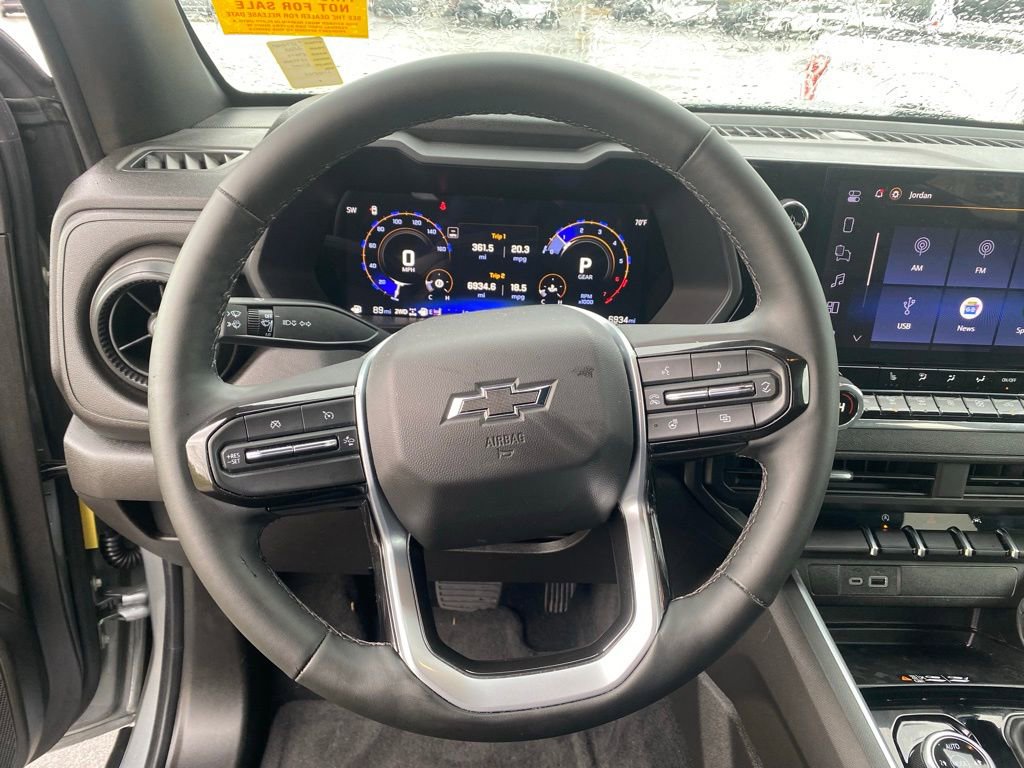 Used 2025 Chevrolet Colorado Trail Boss image 18