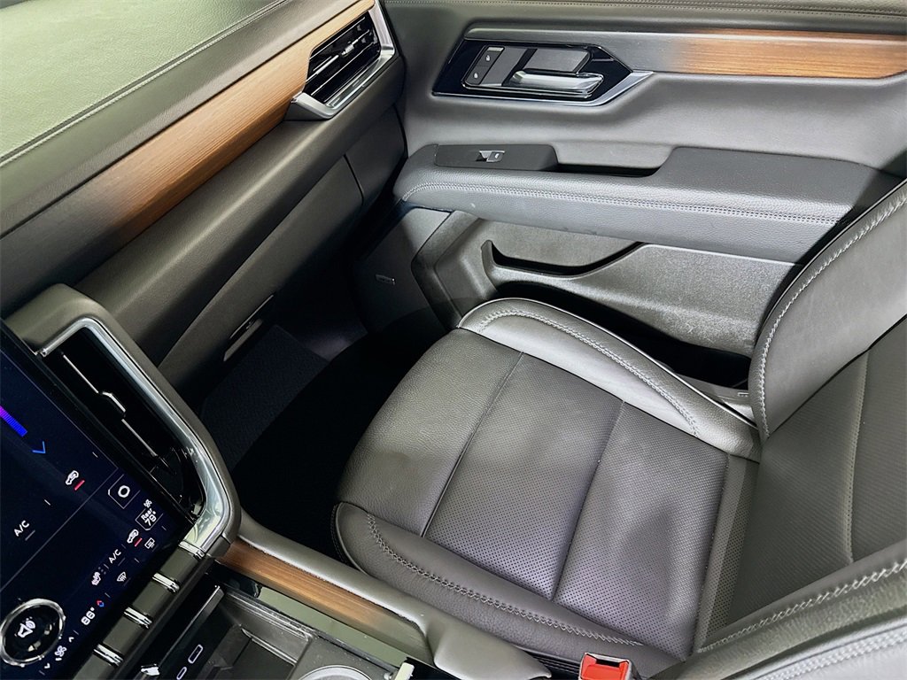 Certified 2025 GMC Yukon Denali image 22