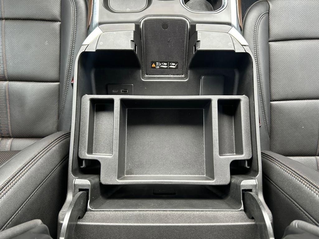 Used 2025 Chevrolet Silverado 1500 High Country image 25