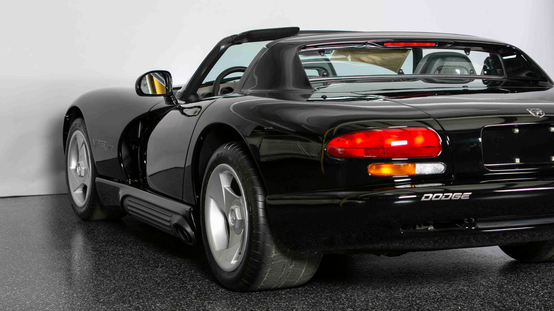 Used 1995 Dodge Viper RT/10 RWD image 57