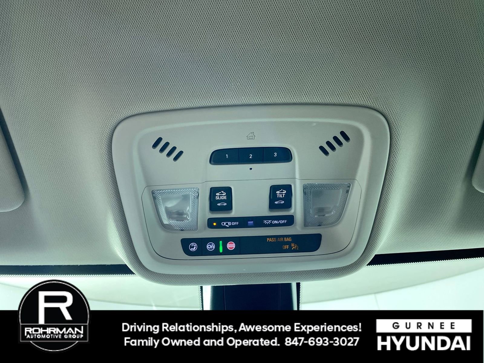 Used 2020 Chevrolet Traverse RS image 9