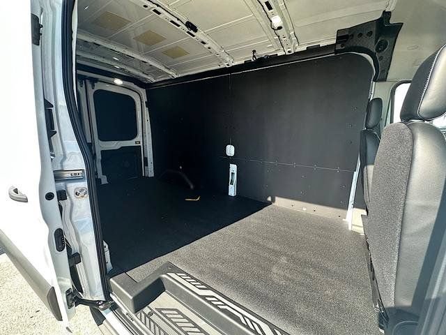 New 2026 Ford Transit 250 148 Medium Roof w/ Load Area Protection Package RWD image 12