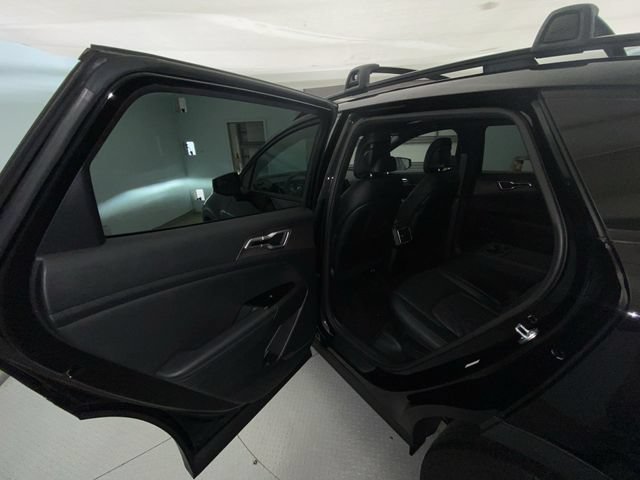 Used 2023 Kia Sportage X-Line w/ X-Line Premium Package AWD/4WD image 23